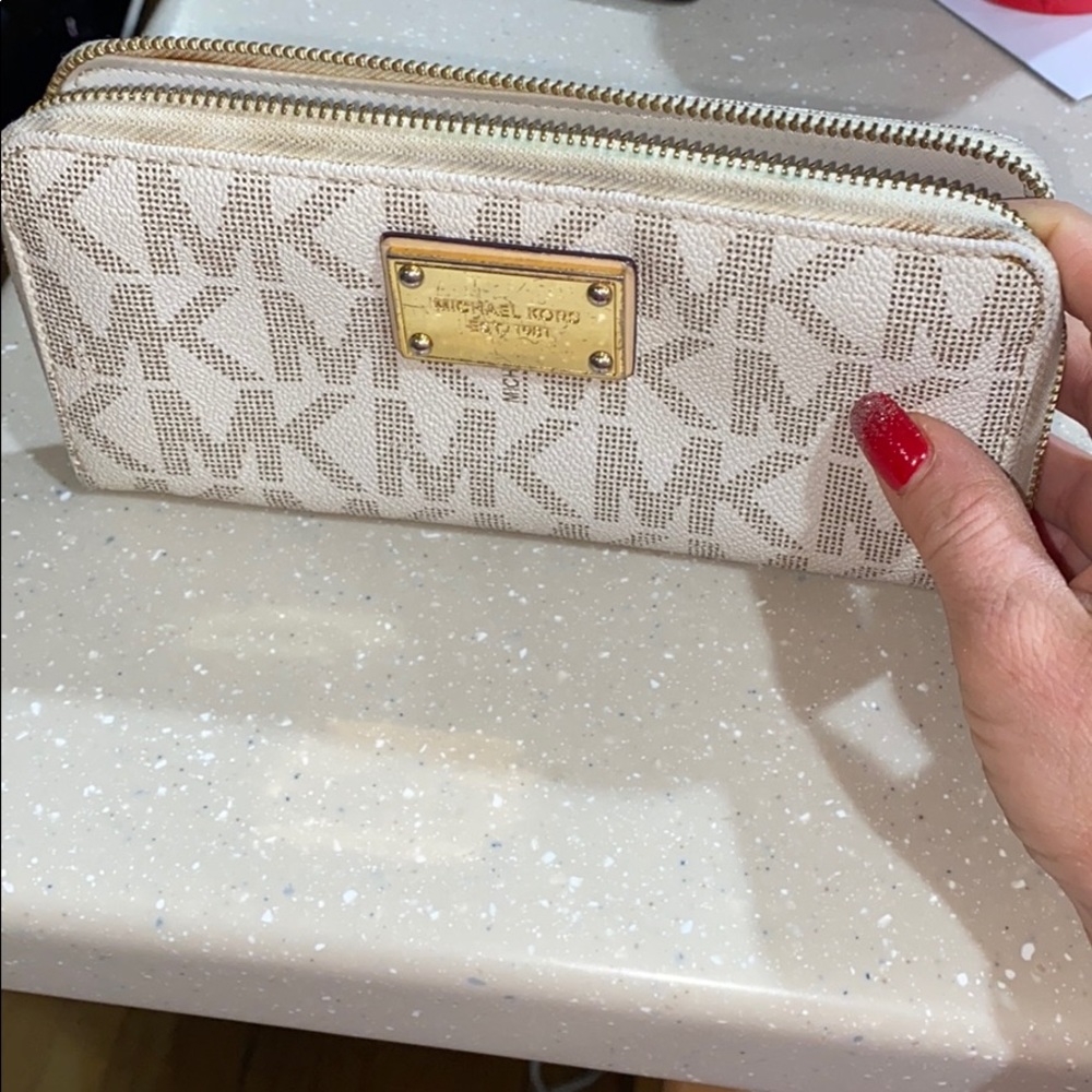 Wallet - Picture 3 of 3
